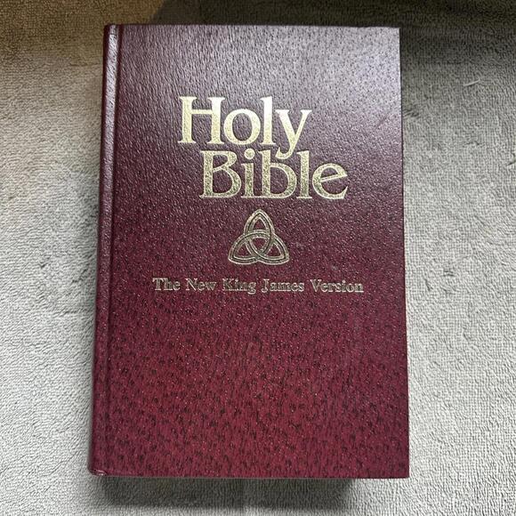 Holy Bible The New King James Version KJV Nelson #401 1982 Hardcover - Picture 1 of 7